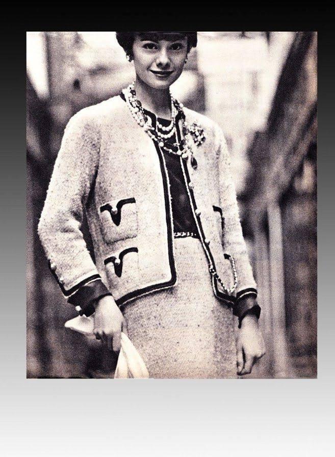 Tailleur Chanel, 1954, imagen de Pinterest.